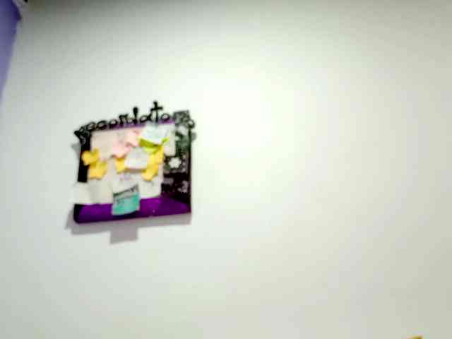 PetiteIvoryqueens webcam