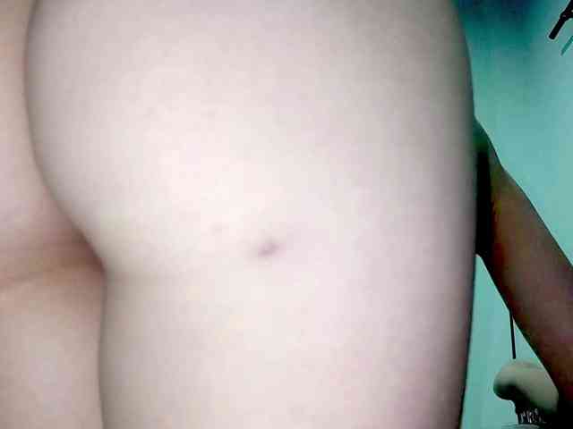 PetiteIvoryqueens webcam