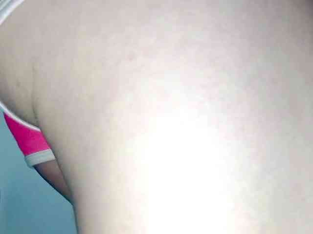 PetiteIvoryqueens webcam