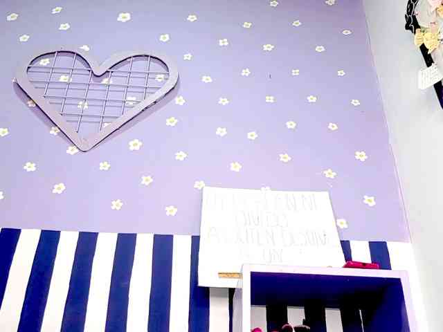 PetiteIvoryqueens webcam