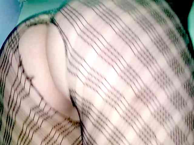 PetiteIvoryqueens webcam