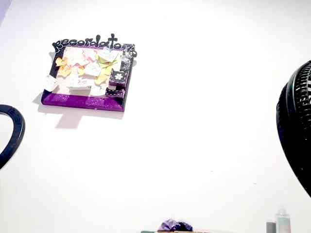 PetiteIvoryqueens webcam