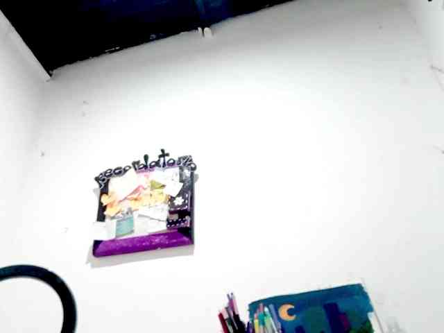 PetiteIvoryqueens webcam