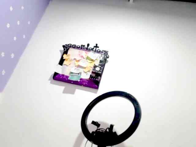 PetiteIvoryqueens webcam