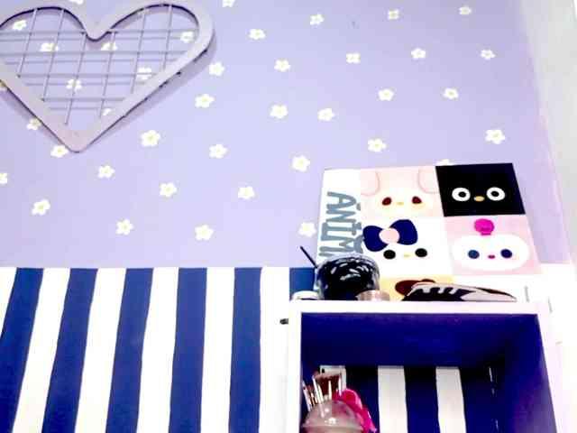 PetiteIvoryqueens webcam