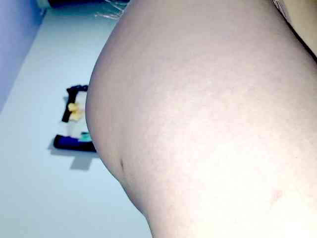 PetiteIvoryqueens webcam