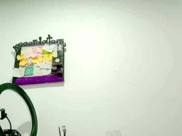 PetiteIvoryqueens PetiteIvoryqueens