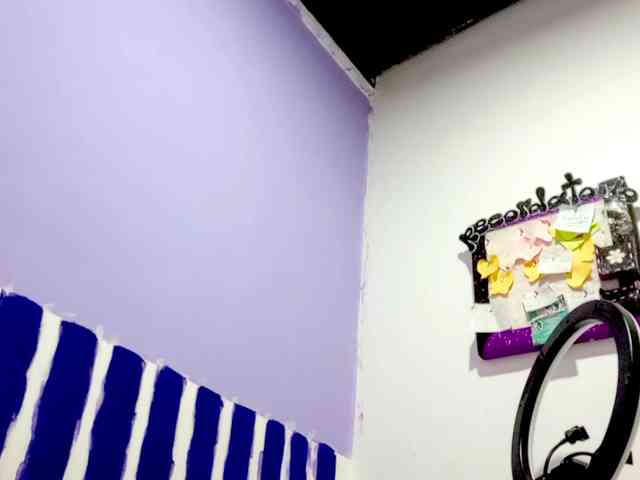 PetiteIvoryqueens webcam