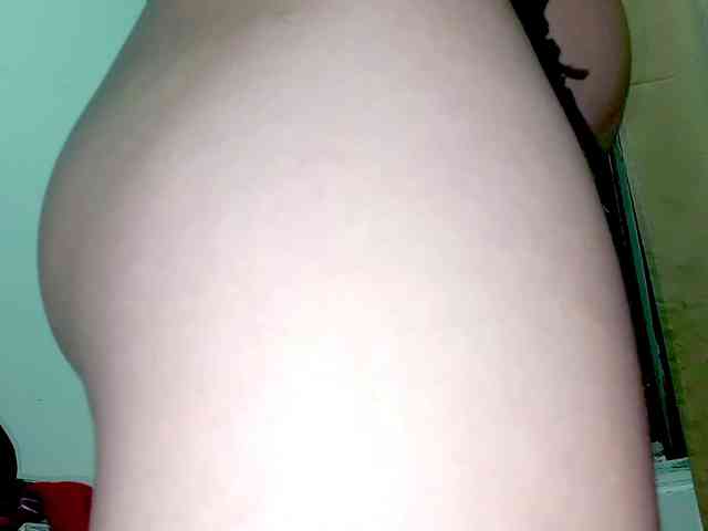 PetiteIvoryqueens webcam