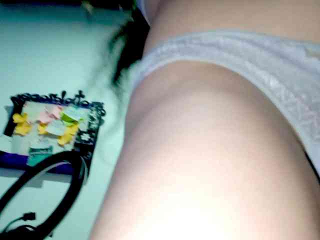 PetiteIvoryqueens webcam