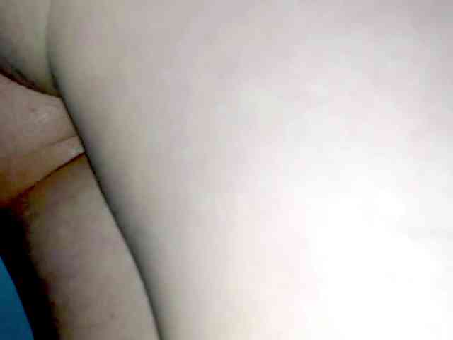 PetiteIvoryqueens webcam