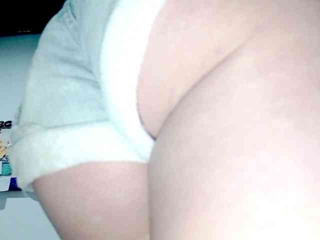 PetiteIvoryqueens webcam