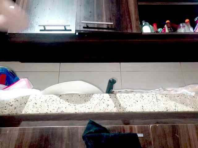 PetiteIvoryqueens webcam