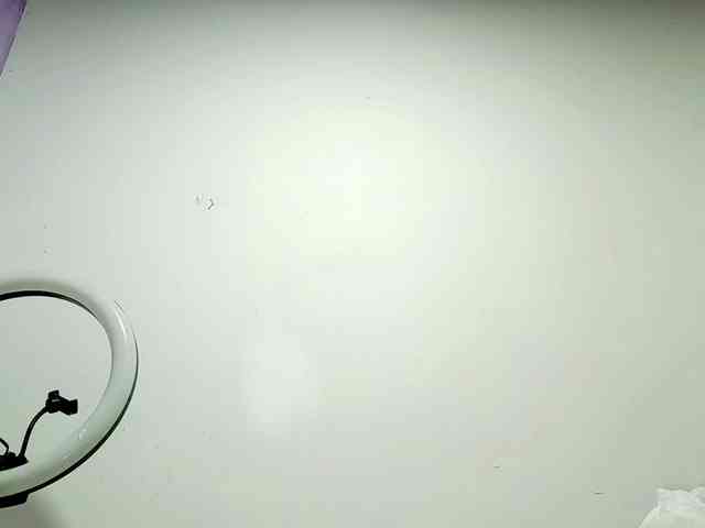 PetiteIvoryqueens webcam