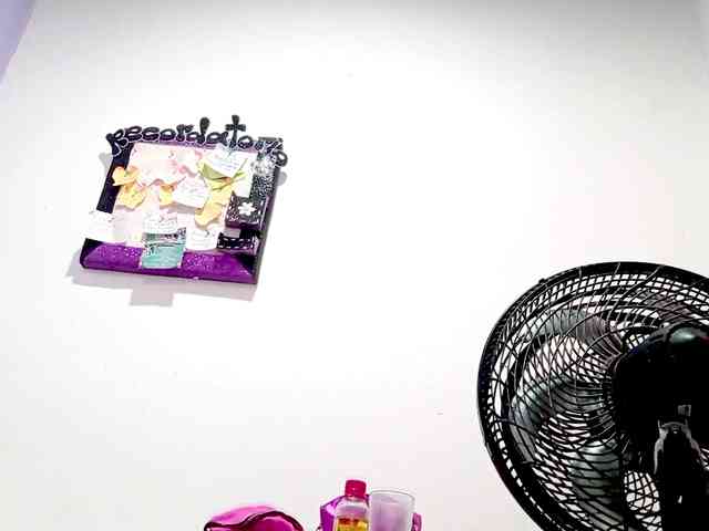 PetiteIvoryqueens webcam