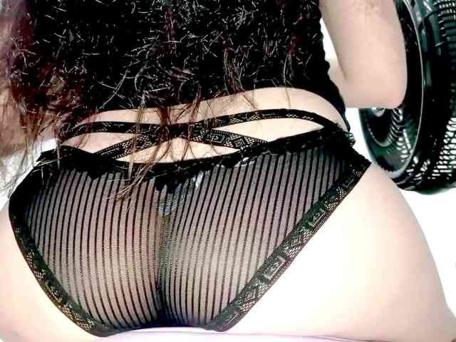 PetiteIvoryqueens webcam