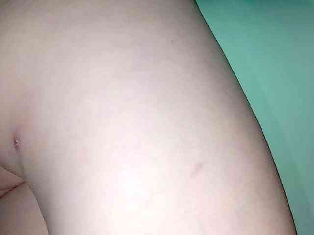 PetiteIvoryqueens webcam