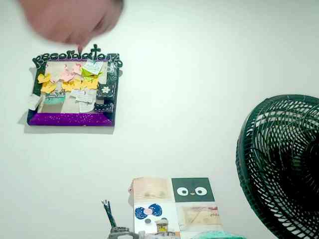 PetiteIvoryqueens webcam