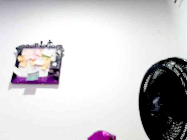 PetiteIvoryqueens webcam