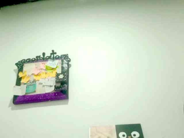 PetiteIvoryqueens webcam