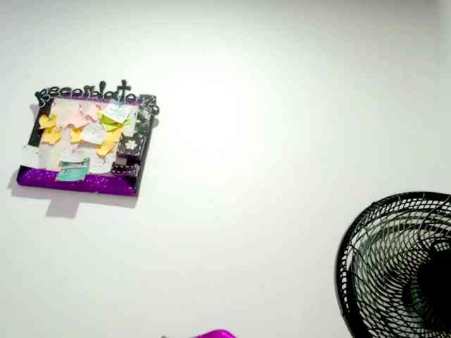 PetiteIvoryqueens webcam