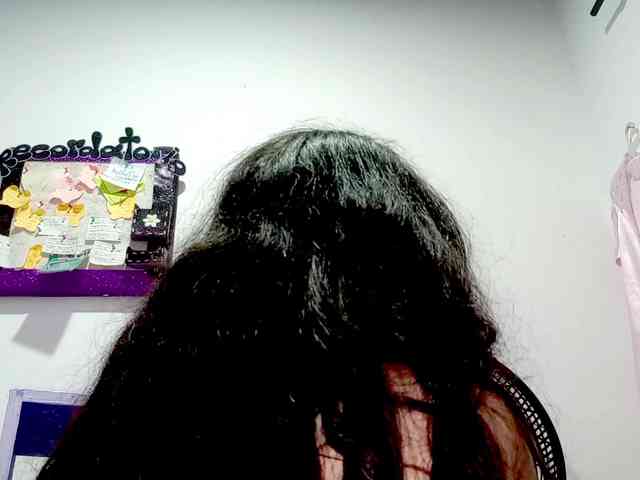 PetiteIvoryqueens webcam