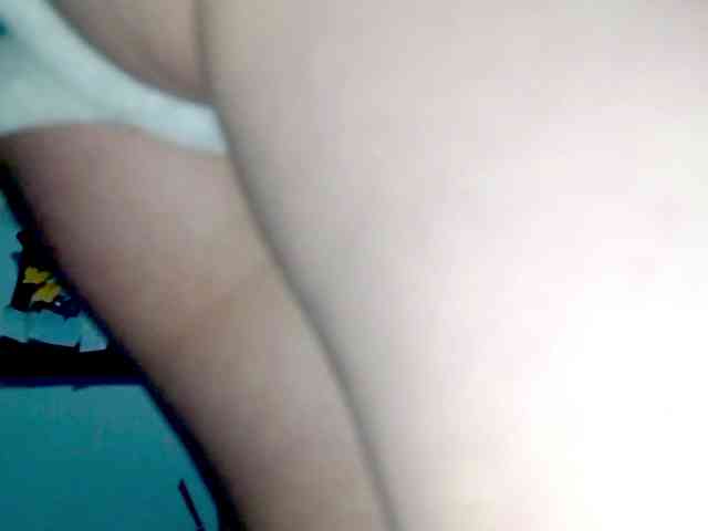 PetiteIvoryqueens webcam