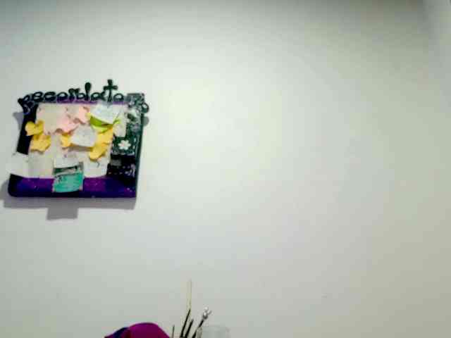 PetiteIvoryqueens webcam