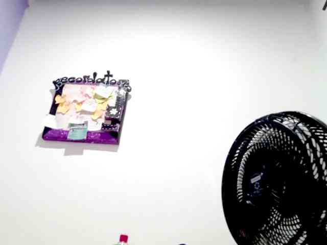 PetiteIvoryqueens webcam