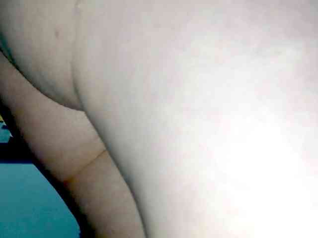 PetiteIvoryqueens webcam