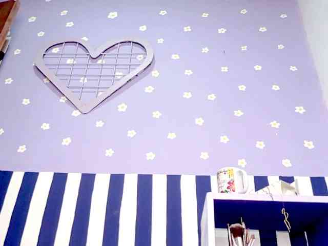 PetiteIvoryqueens webcam