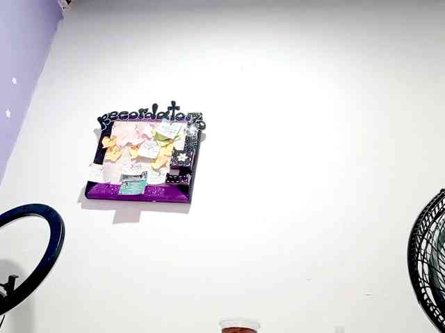 PetiteIvoryqueens webcam