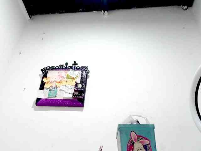 PetiteIvoryqueens PetiteIvoryqueens