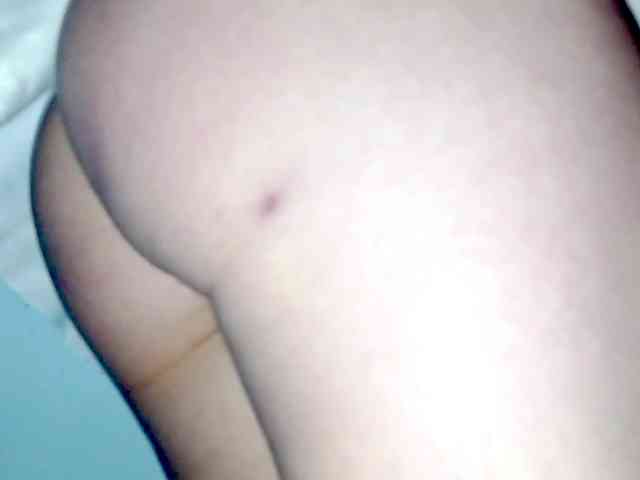 PetiteIvoryqueens webcam