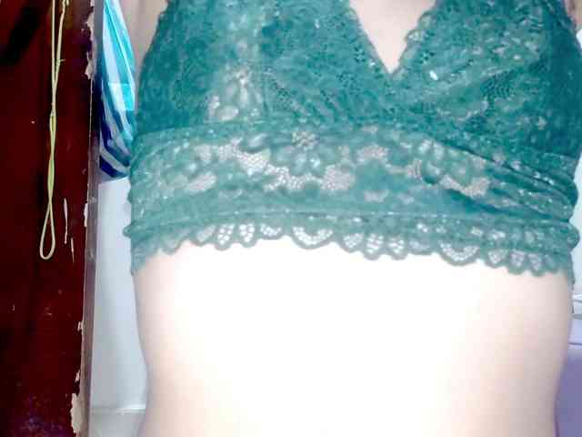 PetiteIvoryqueens webcam