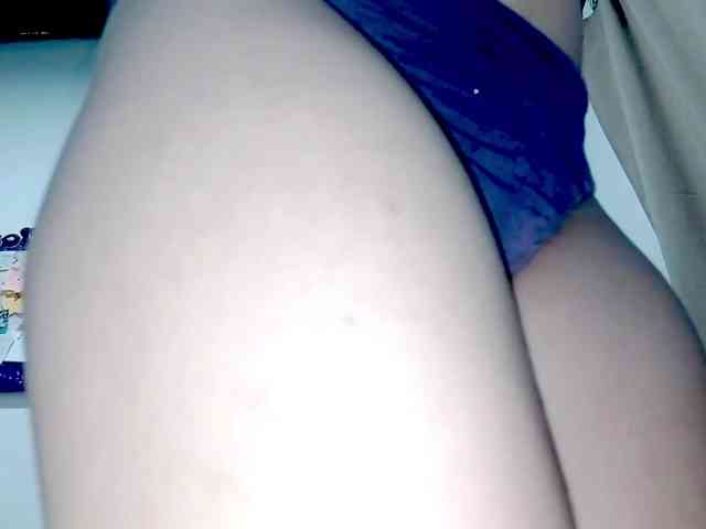 PetiteIvoryqueens webcam