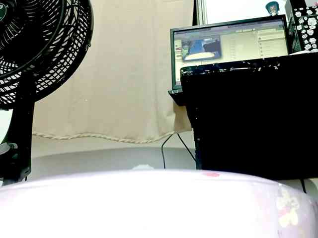 free adult video chat PetiteIvoryqueens