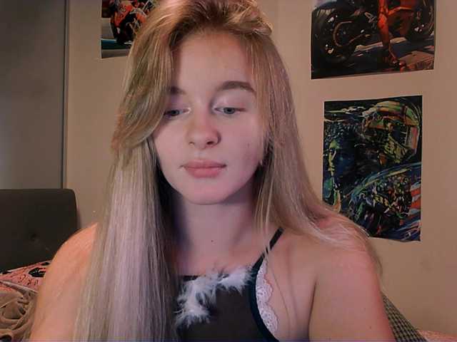 Eva Jayas (EvaJayas)