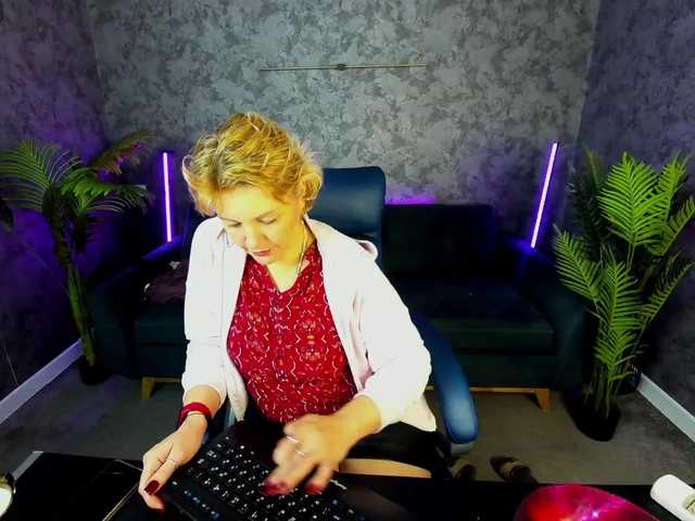 AmaraNights – webcam model profile photo