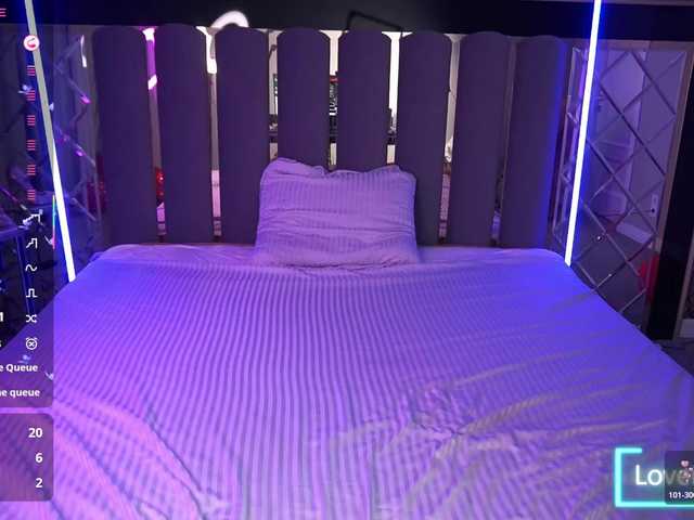 AmiraChase's BongaCams show and profile