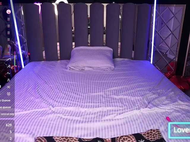 AmiraChase's BongaCams show and profile