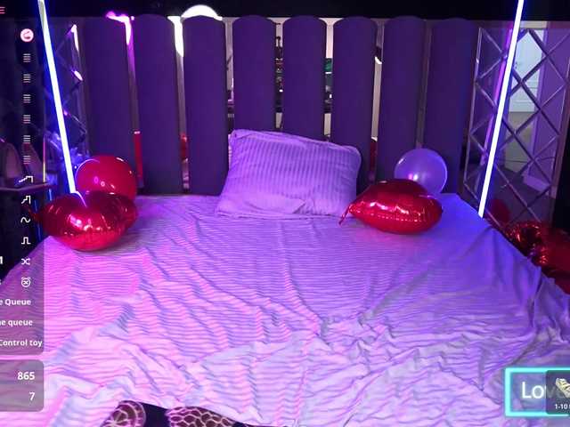 AmiraChase's BongaCams show and profile