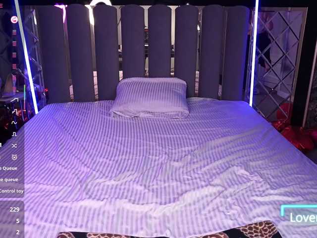 AmiraChase's BongaCams show and profile