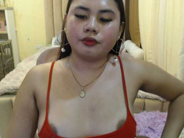 Urasianladyfox2xx live cam