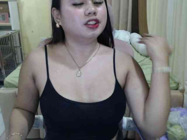 Urasianladyfox2xx webcam