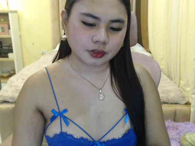 Urasianladyfox2xx webcam