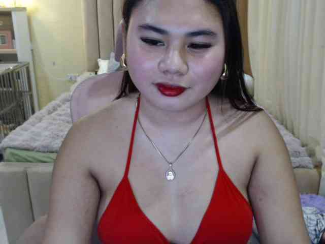 Urasianladyfox2xx webcam