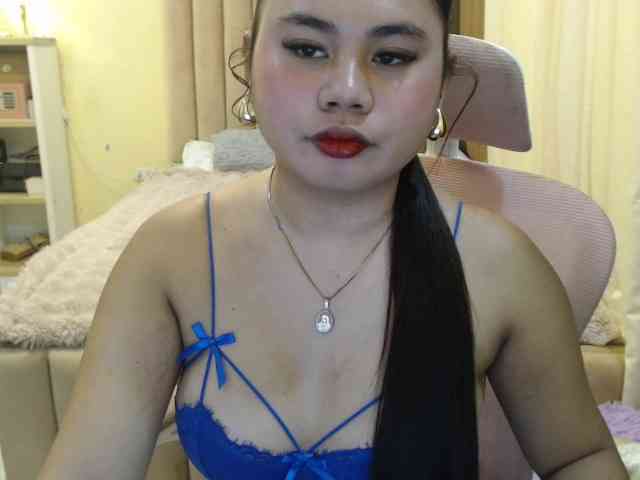 Urasianladyfox2xx webcam