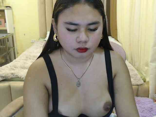 Urasianladyfox2xx webcam