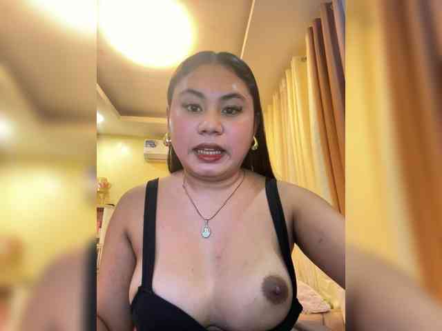 Urasianladyfox2xx webcam